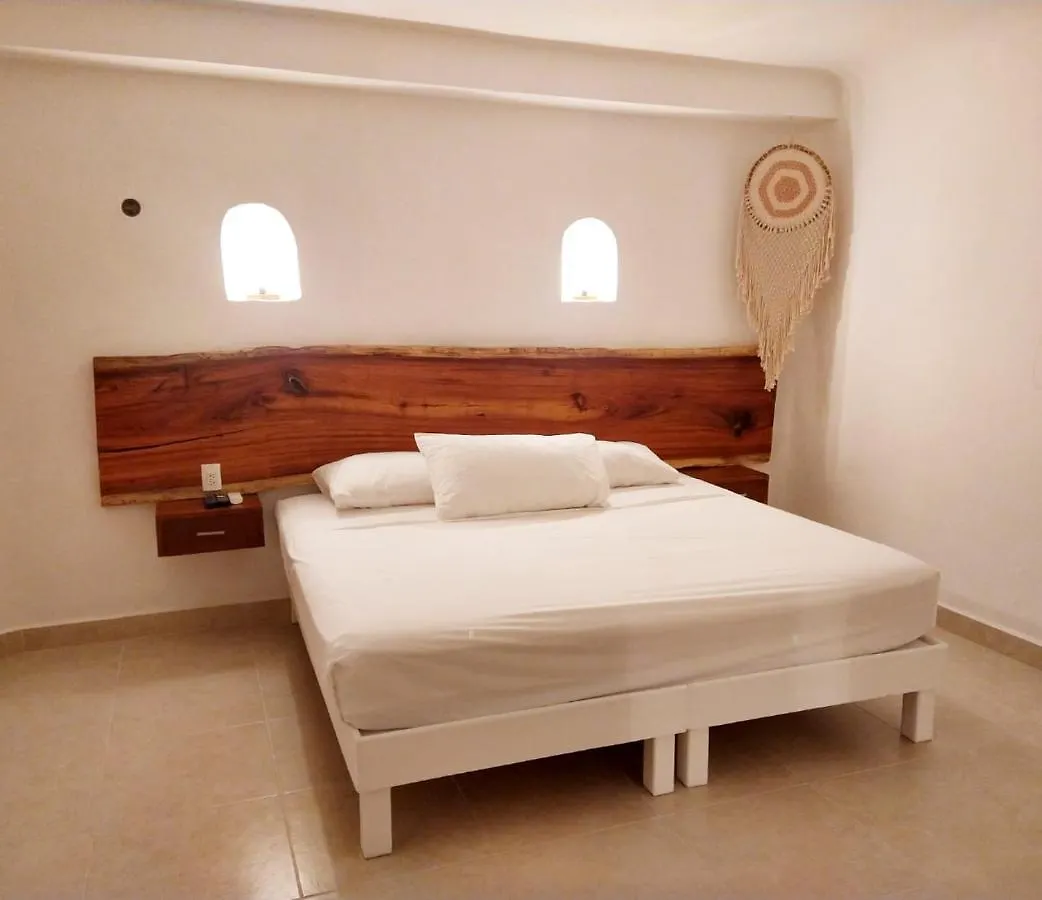 Hotel Caracol Puerto Morelos