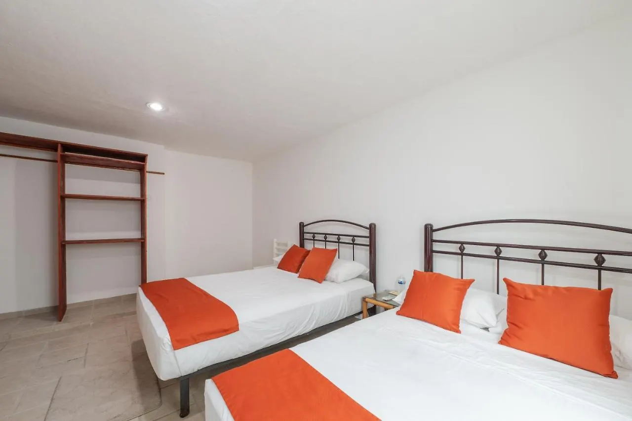 Hotel Caracol Puerto Morelos