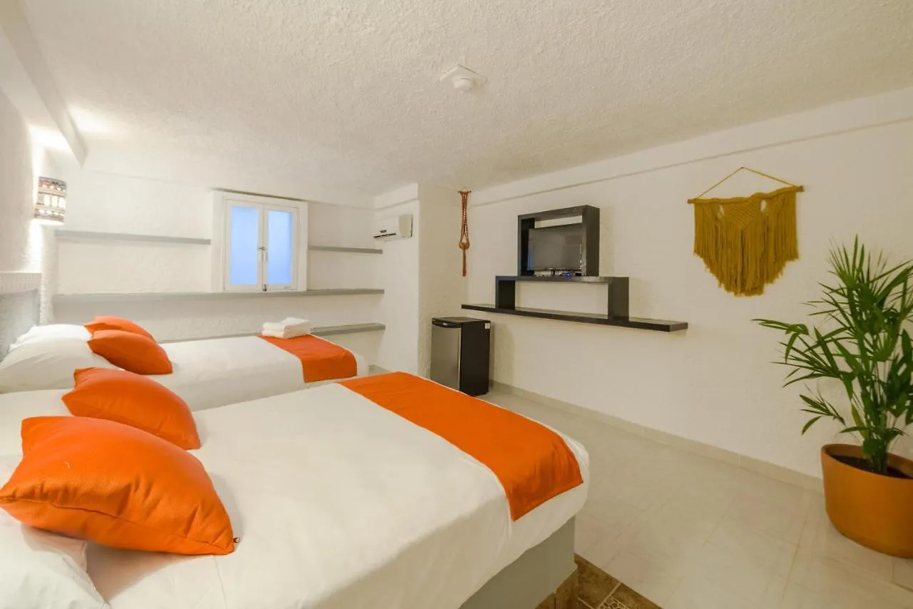 Hotel Caracol Puerto Morelos Mexico