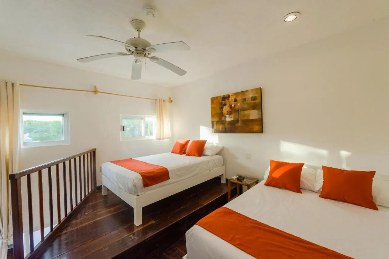 Hotel Caracol Puerto Morelos